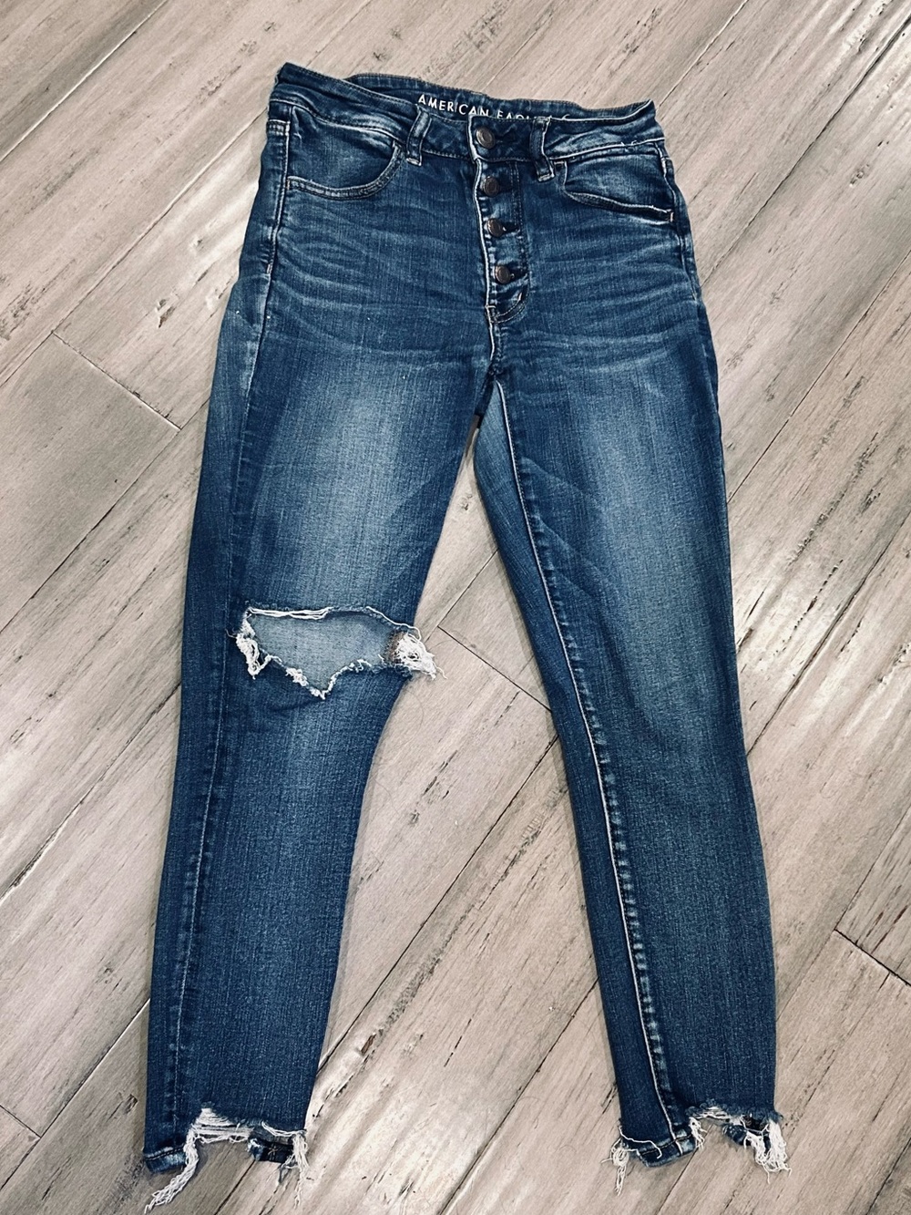 American Eagle Outfitters Distressed High-Rise Jegging Crop